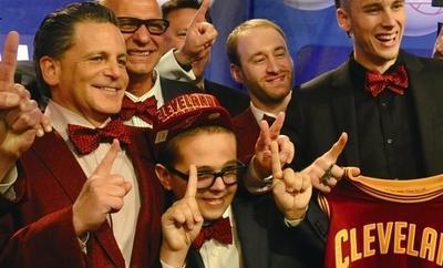 这个21岁的小伙子你可能不认识,但骑士的总冠军必须有他一份功劳