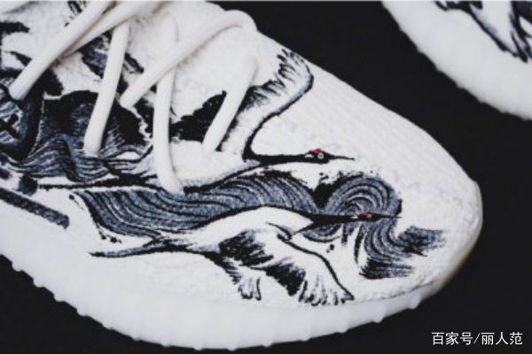 YEEZY 350 V2 Triple White你pick了吗,快来看看吧