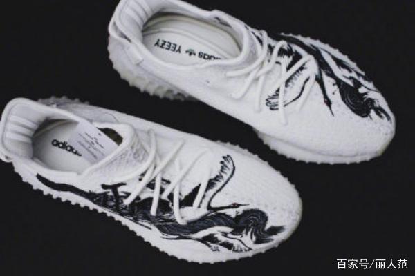 YEEZY 350 V2 Triple White你pick了吗,快来看看吧