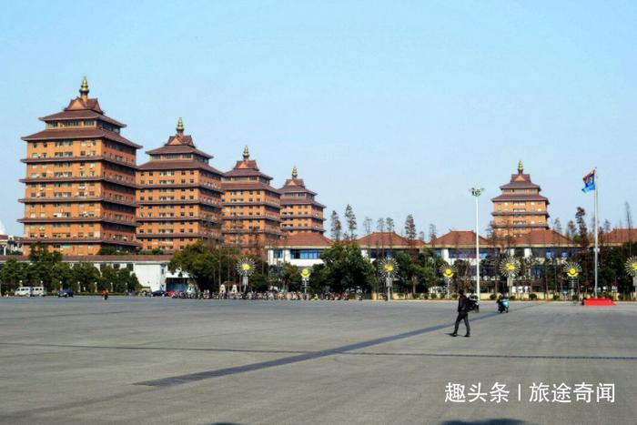 曾经中国第一村华西村现状,人人土豪如今跌落神坛,出现负债!