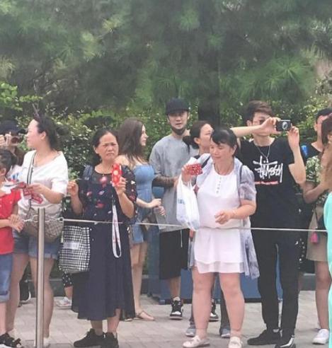 蒋劲夫新恋情曝光,女友疑似乌拉圭籍,网友:口味真专一