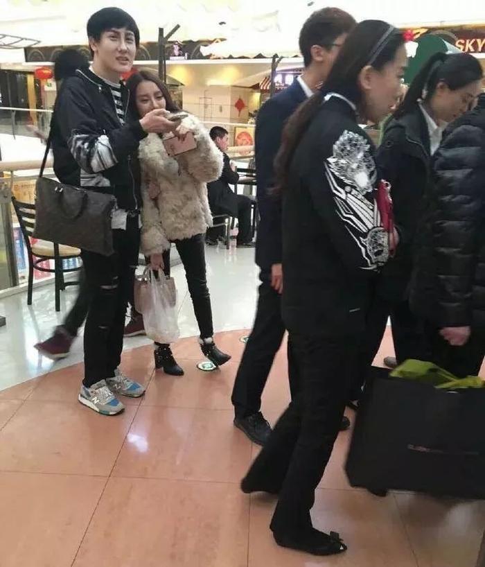 被刘梓晨女装cos照圈粉？醒醒！