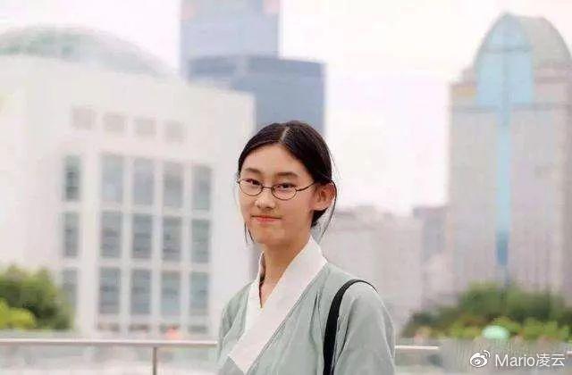 “国民妈妈”海清儿子曝光:优秀的孩子背后,都站着自律的父母