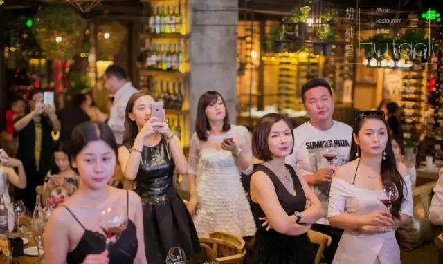 「火爆」四年400+店,如何做到餐饮行业的“现象级”品牌?