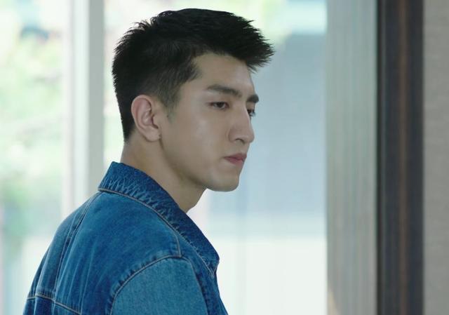 金瀚在快本不仅是“最矮”，还被何老师吐槽是傻子，谢娜赶紧救场