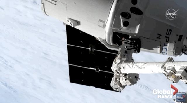 龙飞船与国际空间站对接成功,直播五位宇航员太空汇合!马斯克终于松了一口气