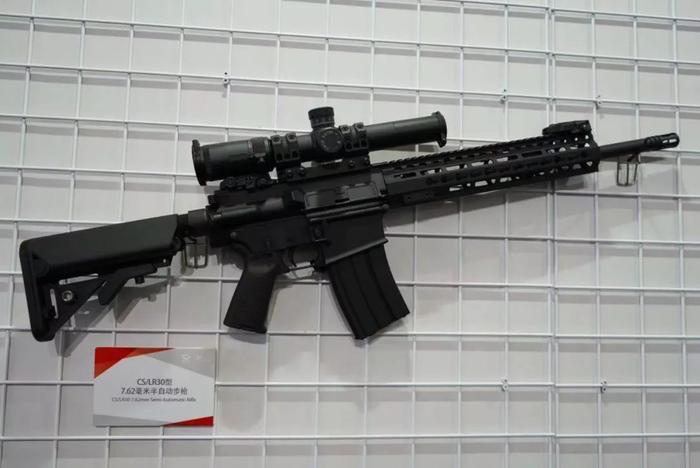中国下一代制式步枪曝光!这次是有托步枪,不是95魔改