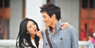 ​那么爱安以轩的李承铉，最终还是选择了戚薇！