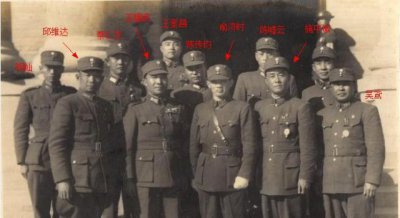 ​他是王耀武得力战将，淞沪会战大杀四方，后成解放军教官