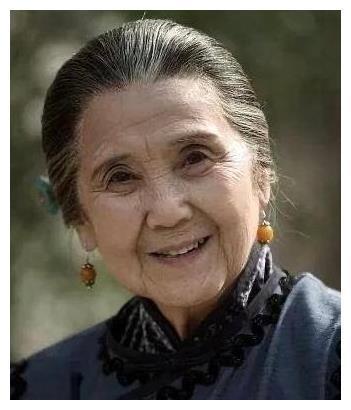 91岁“大器晚成”的影视演员鲁园老师去世，暖春，不暖了