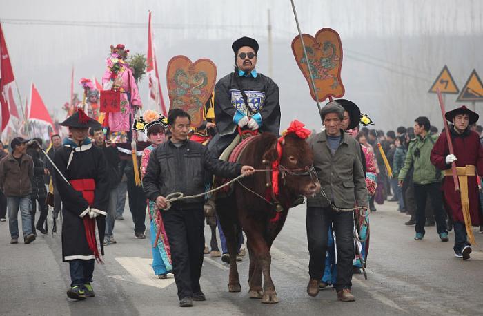 清代官员帽子最高处那颗