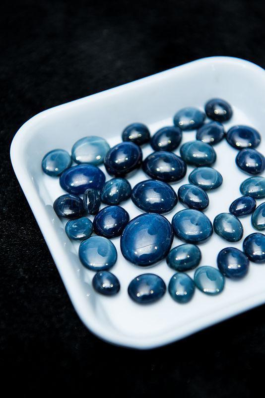 清代官员帽子最高处那颗