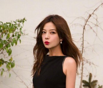 ​赵薇43岁生日，苏有朋凌晨送祝福，三字称呼显示出他们的关系