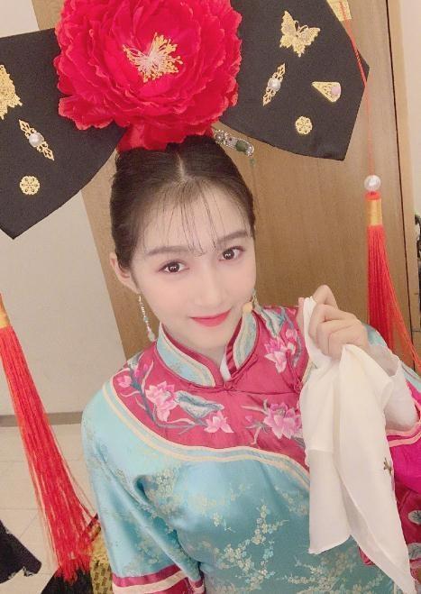 原来关晓彤15岁就喜欢鹿晗，童话般的爱情，早已是命中注定