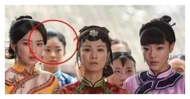 赵丽颖家人照曝光，弟弟和爸爸太像，网友感慨：一家都是高颜值！