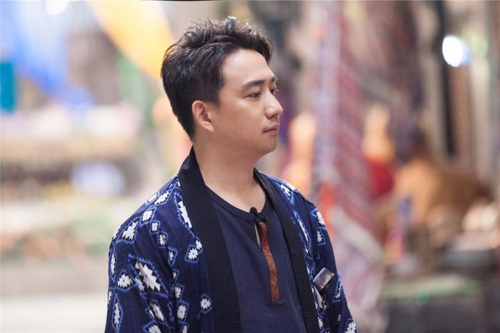 黄磊含泪说出不再唱歌的原因，何炅和谢娜听后都哭了