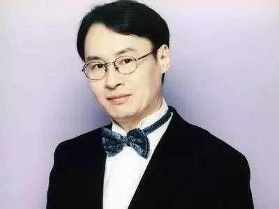 黄磊含泪说出不再唱歌的原因，何炅和谢娜听后都哭了