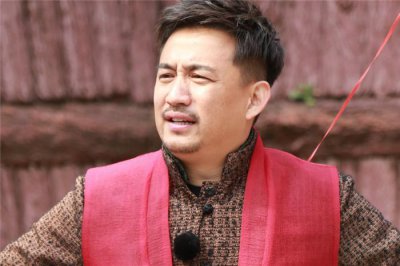 ​黄磊含泪说出不再唱歌的原因，何炅和谢娜听后都哭了