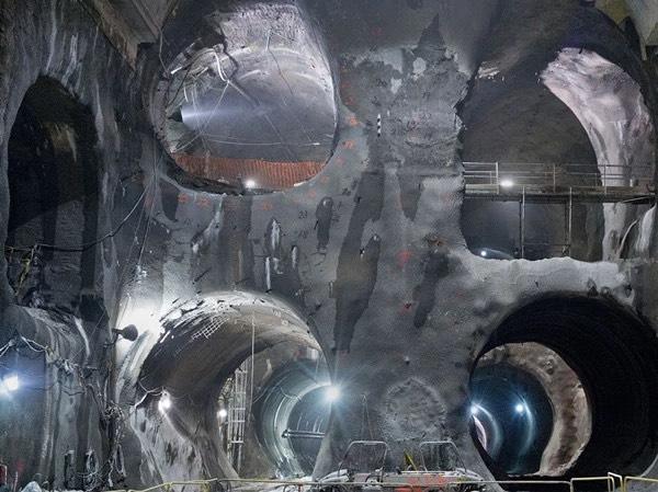 你认为地心世界真的存在吗？