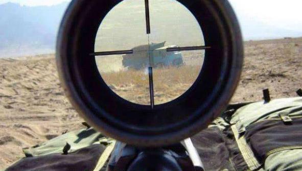 狙击手射击时，最怕在狙击镜里看见这，让人冷汗直流