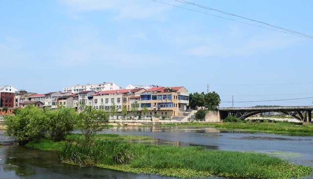 湖北荆门京山市最大的镇,城镇面积超5平方公里,是全国重点镇