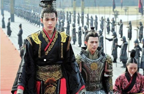 秦始皇乃吕吕不韦之子，大儿子扶苏，二儿子胡亥，他家到底姓啥？