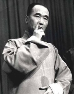 ​侯宝林与马三立先生, 哪一位更爱相声? 谁对相声的贡献更大?