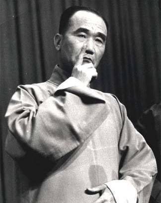 侯宝林与马三立先生, 哪一位更爱相声? 谁对相声的贡献更大?