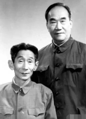 侯宝林与马三立先生, 哪一位更爱相声? 谁对相声的贡献更大?