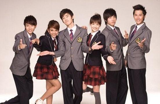 俞灏明因意外烧伤毁容，勇敢复出却被观众嘲笑，后台独自抹泪