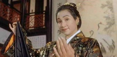 ​郑佩佩女儿产子，高龄诞下早产儿，宝宝欧式大眼睛像非洲爸爸抢镜