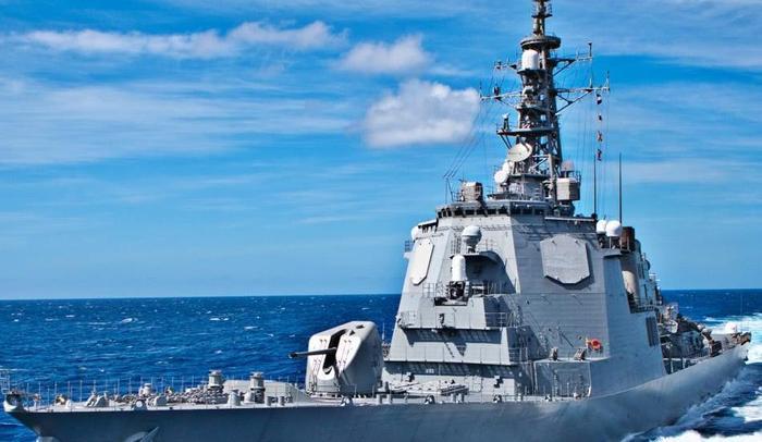 日本“神盾舰”迎来首位女舰长，海自暴兵不停，实力不可低估