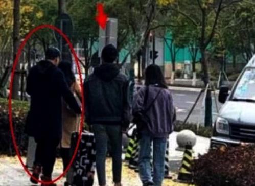 相继张翰、胡彦斌之后，郑爽与新男友十指紧扣，网友：别负了她！