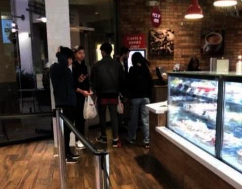 相继张翰、胡彦斌之后，郑爽与新男友十指紧扣，网友：别负了她！