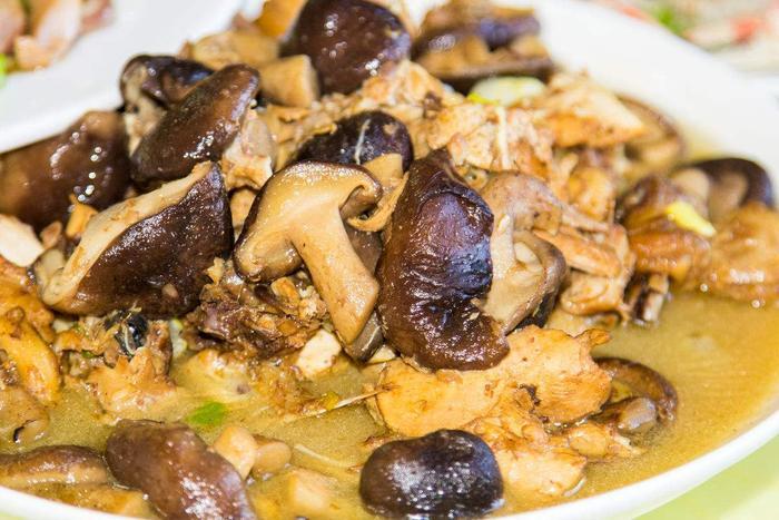 小鸡炖蘑菇：品读东北人难忘的味道！