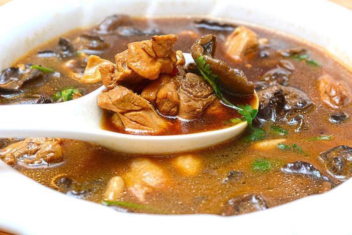 小鸡炖蘑菇：品读东北人难忘的味道！