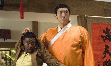 身高2米3，孙明明离开CBA，现身各种野球场，为了生活有何不可