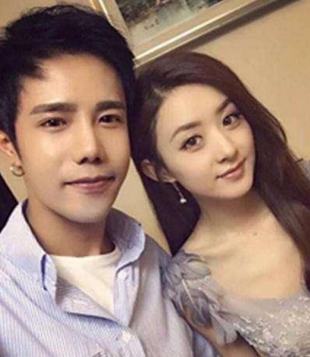 赵丽颖和家人的合照，弟媳妇一脸不开心：难道是因为姐姐太美？