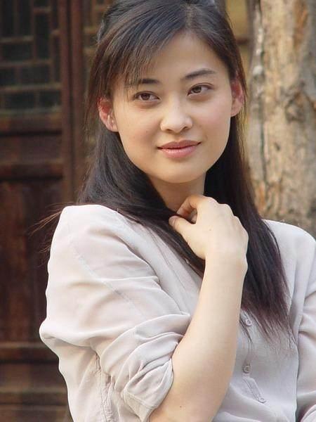 梅婷的现任丈夫对比前夫，相差十万八千里，网友：还好离得早！