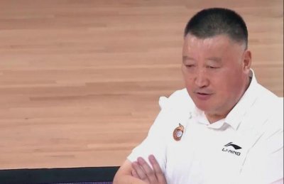 ​辽宁队输球了，谁最高兴？