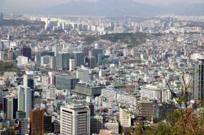 ​人均GDP是中国3倍的国家，人们却喜欢往中国跑