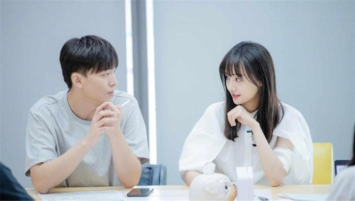 网曝郑爽张恒已分手！疑因这两点：女强男弱，张恒情商低不够体贴