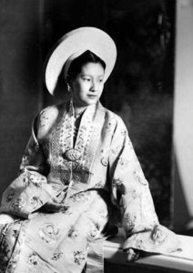 ​“末代王族”之越南皇后