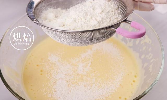 不用打发超省心，教你10分钟搞定古早马拉糕，“蒸”的好吃！