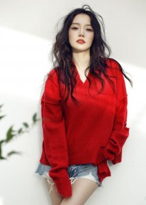 ​沉默许久的李小璐，最美6张照，第4张的美眉求抱走