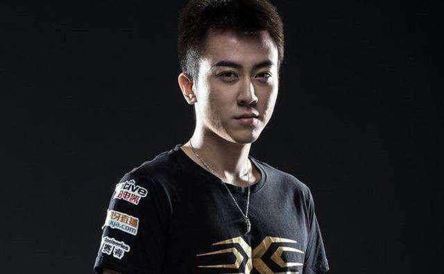 游戏资讯：新年虎牙送蛇哥2000w新年礼物，最惨的是蛇哥老婆