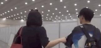 被自己老婆“拎着”上热搜?大张伟与经纪人的爱情让人羡慕