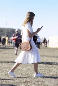 ​这几款蕾丝裙才是最好看的，真的是美到飞起，回头率爆表