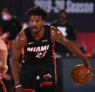 ​热火队险胜76人队终结4连败，哈登最后三分绝杀差点力挽狂澜