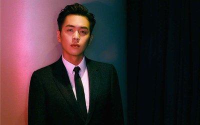 父亲私生活混乱，四婚娶90后小妈，张若昀爱情顺利却少了亲情